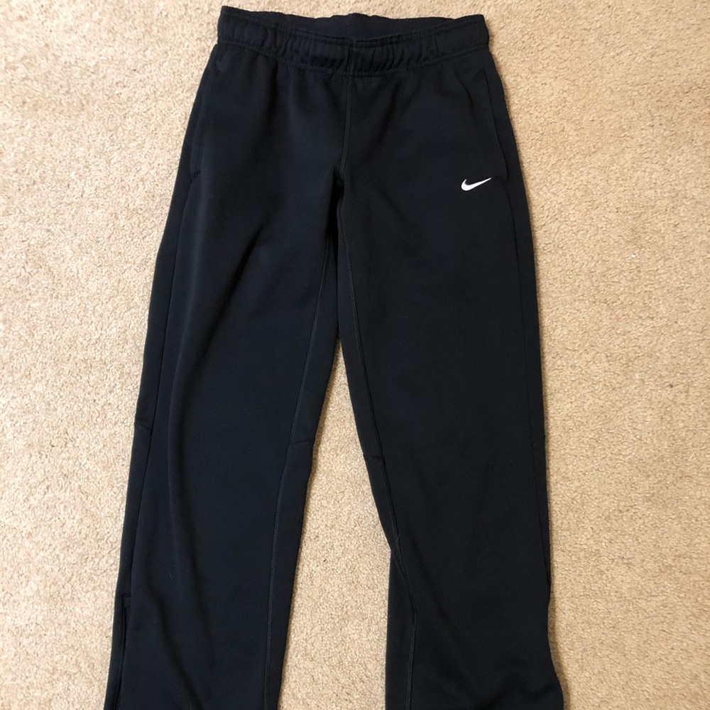 Nike Therma Fit Black sweatpants size small